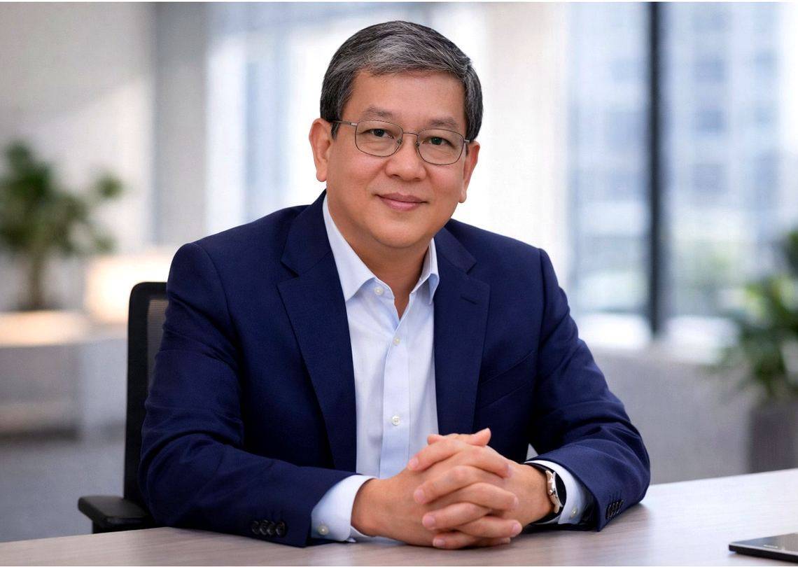 Portrait of Dr. Phuong Nguyen